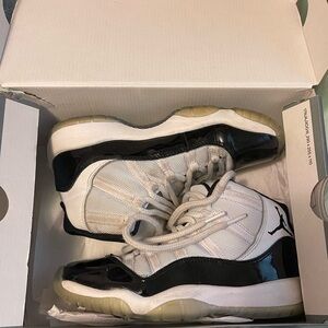 Air Jordan 11 retro WHITE/BLACK-CONCORD size 4